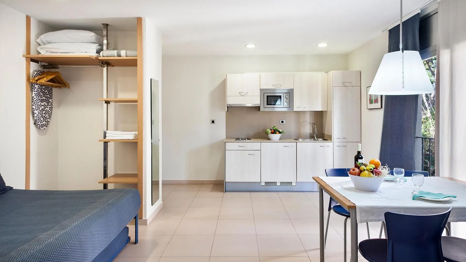 קסטלדפלס Apartamentos Porta Coeli 3*,